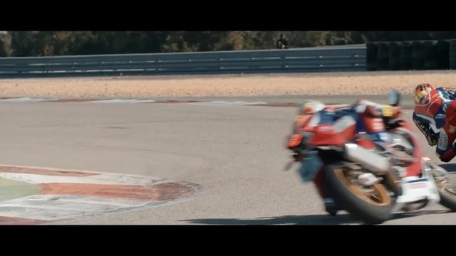 FINALLY New Version Honda CBR1000RR-RR Fireblade got V4 From DUCATI ? Yamaha R1 in TroubleFINALLY N смотреть онлайн