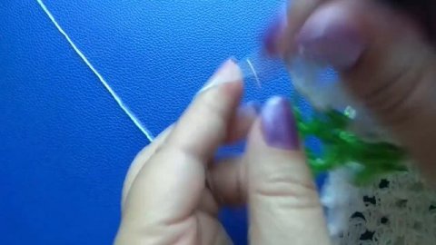 И снова красивая кофточка от квадрата