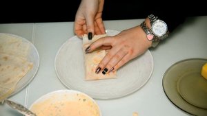 Треска в духовке . Рыба которую вы точно не ели ! Просто , быстро и вкусно !