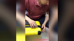 Ремонт чемодана. После замены молнии. Мастерская Александра.