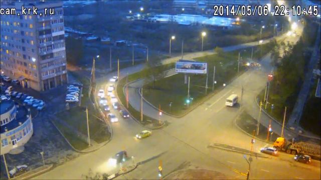 Автомобилист врезался в столб смотреть онлайн