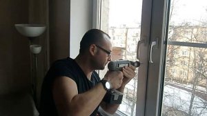 Монтаж блокиратора оконного.