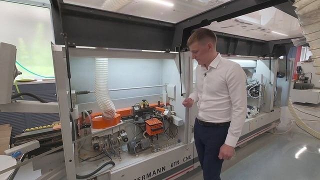 Автоматический кромкооблицовочный станок OSTERMANN модель 6T2R CNC - видео презентация работы станк