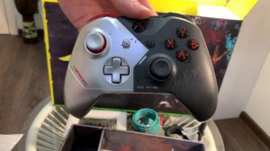Unboxing Xbox One X Cyberpunk 2077 Limited Edition / no comments