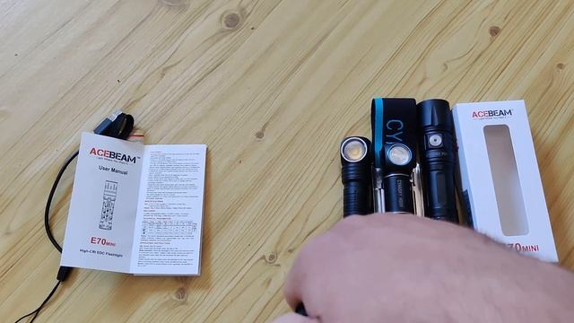 Обзор фонаря Acebeam E70 Mini - красивый полочник с правильным светом 3 x High CRI Nichia 519A смотреть онлайн