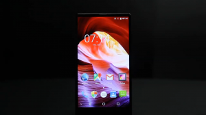 Безрамочный Bluboo S1