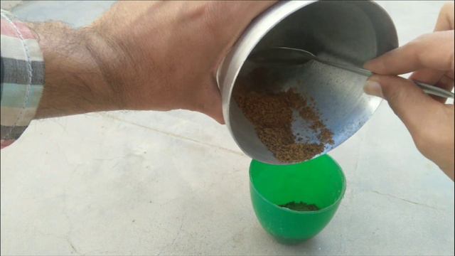 Mustered Cake Fertilizer For Plants || How to Use Mustred Cake || सरसो की खली को कैसे इस्तेमाल करे смотреть онлайн