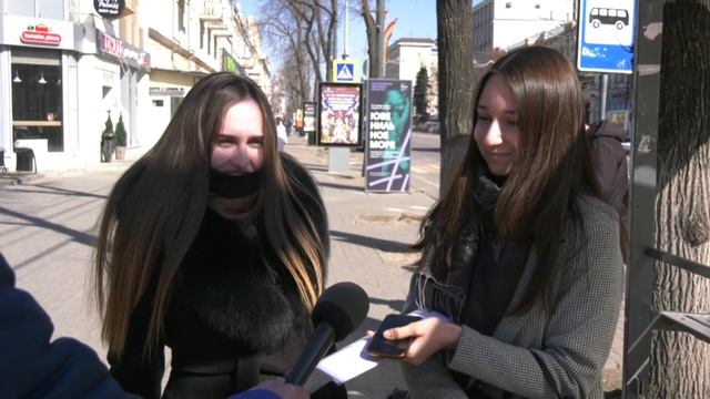 Пешеходный проспект Революции