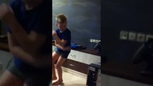 Не женюсь, я мама!