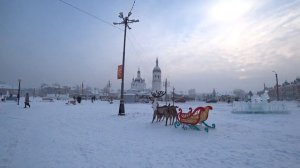 Горки сделали хорошие,а залить лед перед горками не смогли.