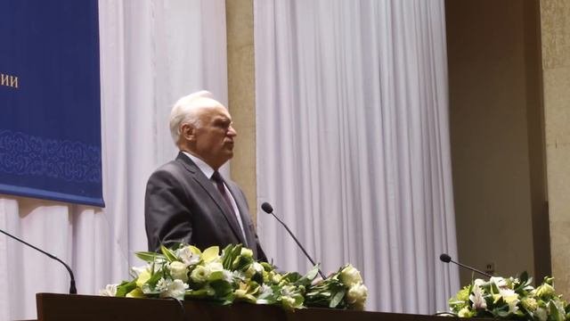 А.И.Осипов.Чем усиленнее человек стремится к наслаждению,тем меньше его он получает.