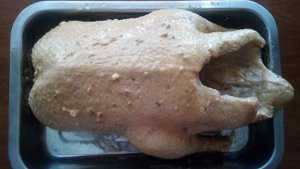 Утка с яблоками в духовке