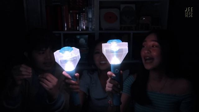 UNBOXING TEULIGHTS [TREASURE LIGHT STICK] ??? & GIVEAWAY!!! + LIVE REACT MODE TUTORIAL ? смотреть онлайн