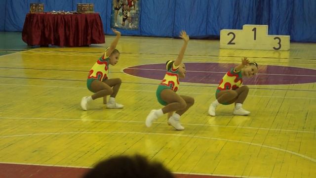 Хомутинина тройка смотреть онлайн