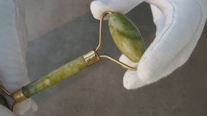 Нефритовый массажёр.