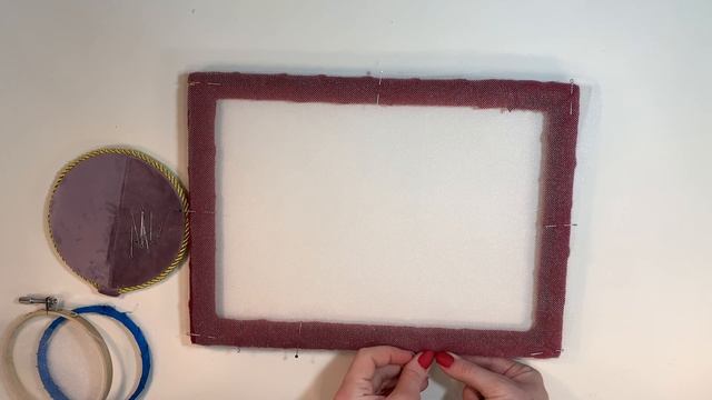 Запяливание ткани и перевод рисунка для выполнения люневильской вышивки смотреть онлайн