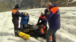 МЧС пришлось эвакуировать вертолетом туристов, получивших травмы в Алтайских горах