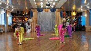Эстрадный танец "Дети космоса",