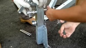 Кронштейн крепления замка фаркопа к дышлу прицепа AvtoS