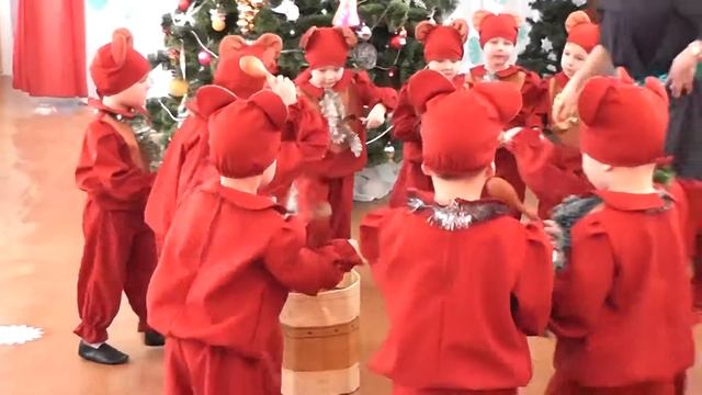 Новый год 2017 2 grupp 35 sad Чернигов смотреть онлайн