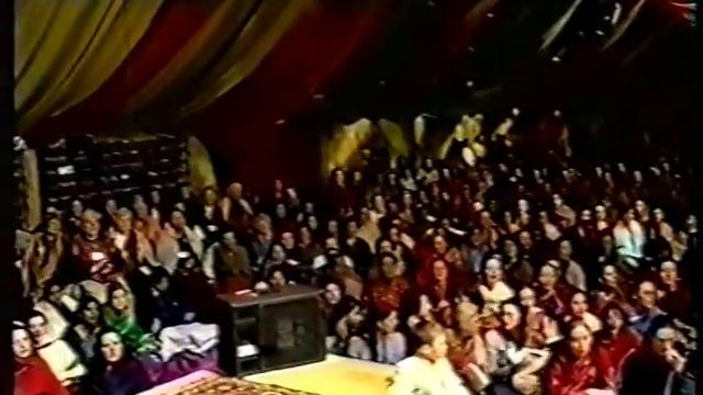 Пуджа Сахасраре 5 05 2002 Кабела,Италия смотреть онлайн