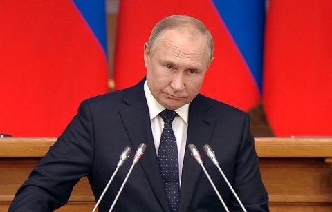 Путин: ответ на попытки вмешаться в ситуацию на Украине будет молниеносным / События на ТВЦ