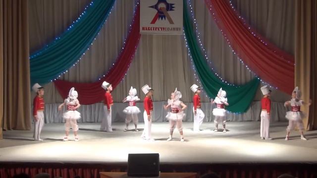 Образцовый ансамдль эстрадного танца 
