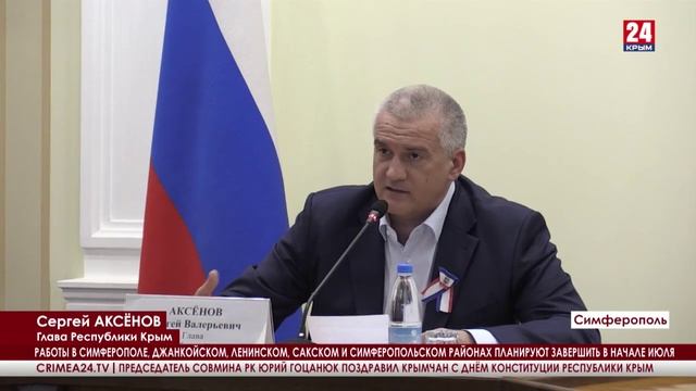 Во всех частях Крыма провели грейдирование более 180-ти километров дорог
