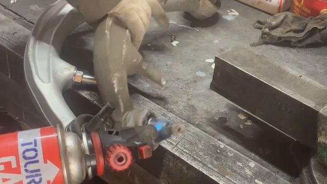 замена передних нижних рычагов nissan skyline r35 смотреть онлайн