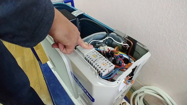Обзор холодильной сплит-системы Belluna (на основе кондиционера). Рабочий диапазон -3...+5°С.