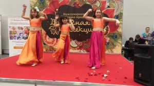 Детский танец живота.Песня "Salam La Salam"