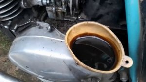 Долив масла в коробку передач мотоцикла Иж