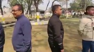 искажение информации при многократной передаче.(слухи)