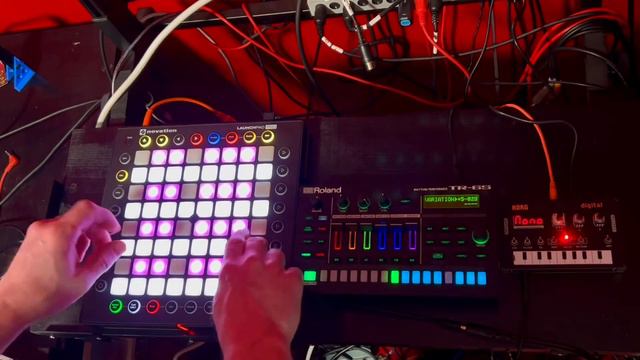 Tiny Gear Jam #Jamuary2022 Day 20 Korg NTS-1 Roland TR-6S, Novation Launchpad Pro смотреть онлайн