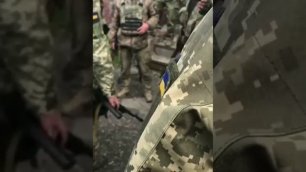 Очередное видео возмущенных украинских военных: «бросают с автоматами на арту».