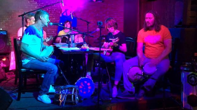 "É Hoje" - Самба-клуб / Clube do samba de Moscou смотреть онлайн