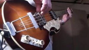 Hofner bass demo