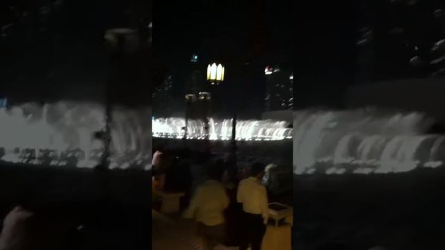 Поющие фонтаны Дубая смотреть онлайн