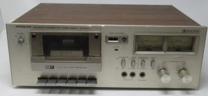 Винтажный 2-канальный Hitachi Стереокассетный магнитофон- D-230-Япония-Годы выпуска 1978 - 1981
