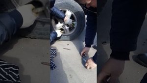 Как снимать секретки с колёс за 2 мин