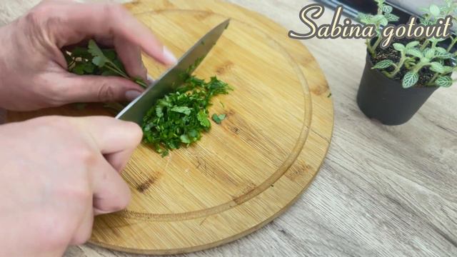 Салат за 5 МИНУТ❗️Этот САЛАТ сметут первым со стола! Вкусный салат из простых продуктов. смотреть онлайн