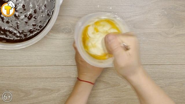 Мега влажный шоколадный кекс. (6+)
