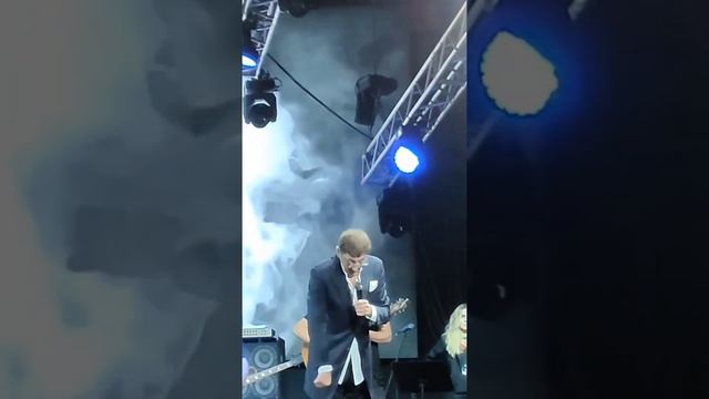 Кто не курит и не пьёт, тот здоровеньким помрёт ☝️ (Г. Лепс в Сургуте 2022)