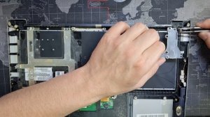 Ремонт ноутбука Asus UX32VD, оторван разъем аккумулятора.
