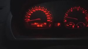 Несоответствие показаний INPA и приборной панели. BMW X3 E83.