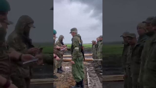 Награждение русских воинов на фронте в годовщину Дня Победы/Rewarding Russian soldiers at the front