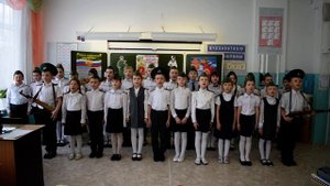 "Пограничная строевая" муз.Блантер.  2 класс МАОУ -  СОШ № 2 г Богданович