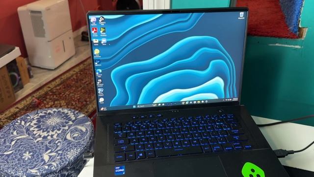 A Real Day In The Life With Asus ROG Zephyrus M16 - (Gaming & Battery Test) - 1 Year Later! смотреть онлайн