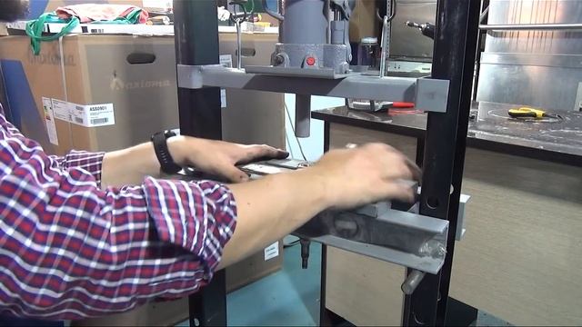 Как поменять подшипники в двигателе от стиральной машины BOSCH, Атлант, Siemens смотреть онлайн