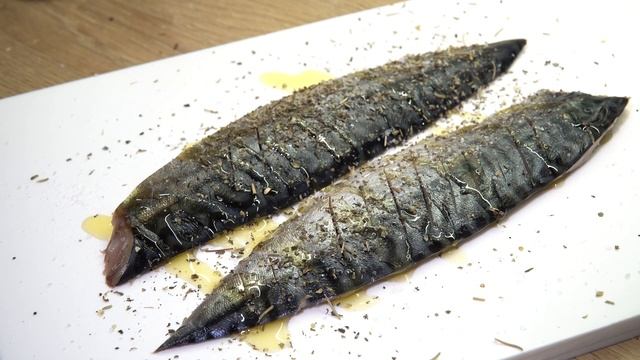 Филе скумбрии на сковороде гриль (разделка на филе и приготовление блюда) / grilled mackerel fillet